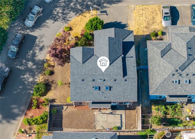 2707 S 268th Place, Kent, WA 98032