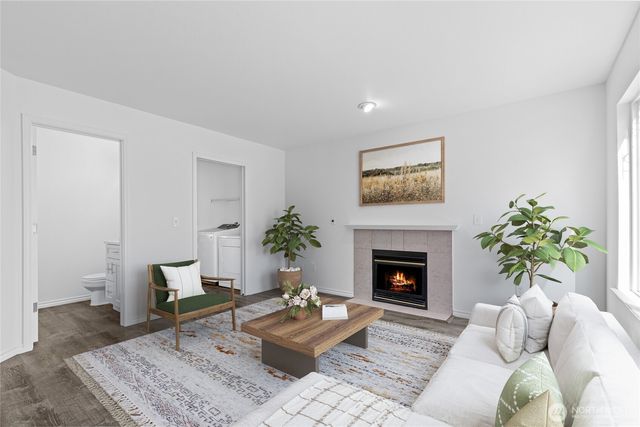 2707 S 268th Place, Kent, WA 98032