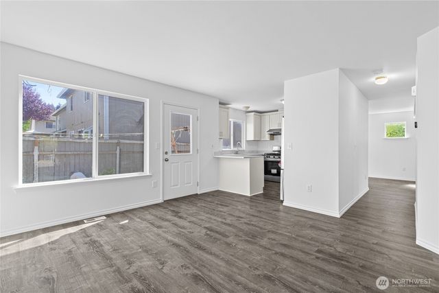 2707 S 268th Place, Kent, WA 98032