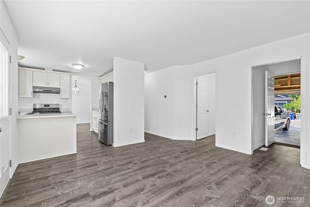 2707 S 268th Place, Kent, WA 98032