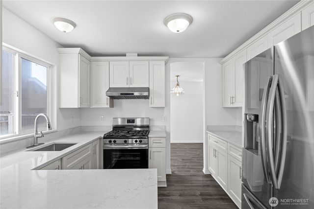 2707 S 268th Place, Kent, WA 98032