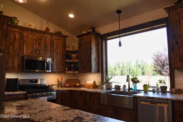 88 Airport Rd, Moyie Springs, ID 83845