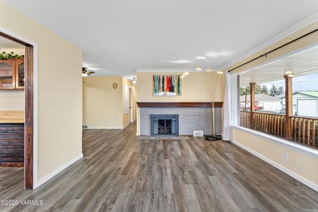 6601 W Lincoln Ave, Yakima, WA 98908