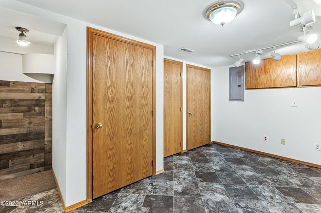 6601 W Lincoln Ave, Yakima, WA 98908