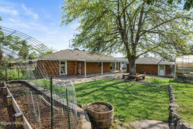 6601 W Lincoln Ave, Yakima, WA 98908