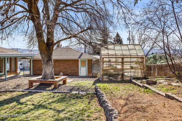 6601 W Lincoln Ave, Yakima, WA 98908