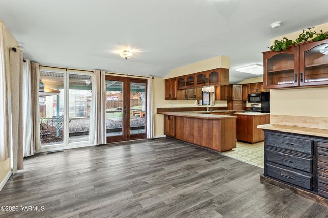 6601 W Lincoln Ave, Yakima, WA 98908