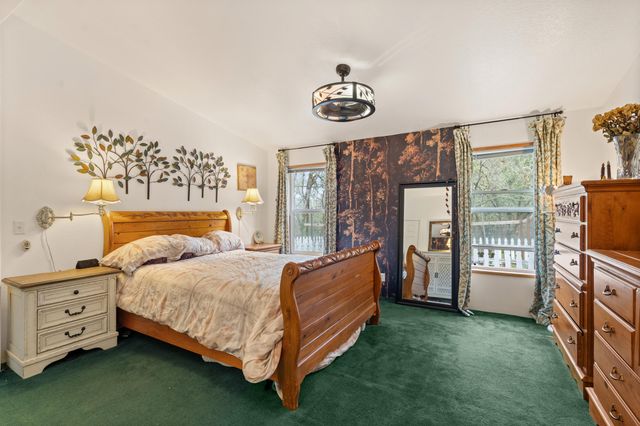 3134 W Evans Creek Road, Rogue River, OR 97537