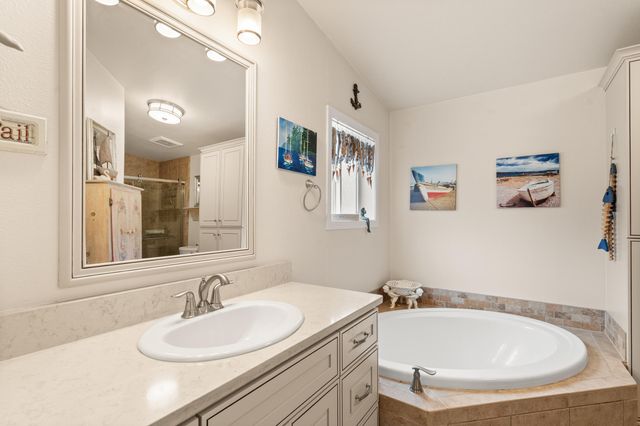 3134 W Evans Creek Road, Rogue River, OR 97537