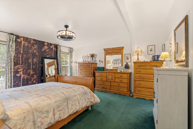 3134 W Evans Creek Road, Rogue River, OR 97537