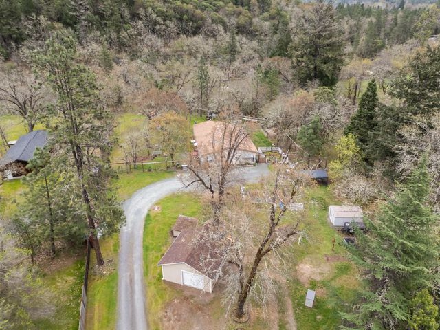 3134 W Evans Creek Road, Rogue River, OR 97537