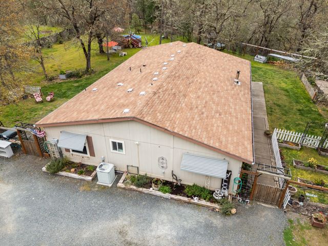 3134 W Evans Creek Road, Rogue River, OR 97537