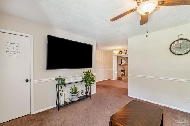 14 Nottingham Way, Pensacola, FL 32506