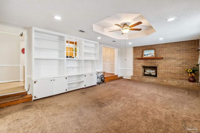 14 Nottingham Way, Pensacola, FL 32506