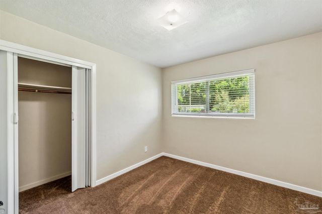 14 Nottingham Way, Pensacola, FL 32506