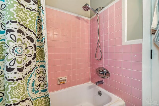 14 Nottingham Way, Pensacola, FL 32506