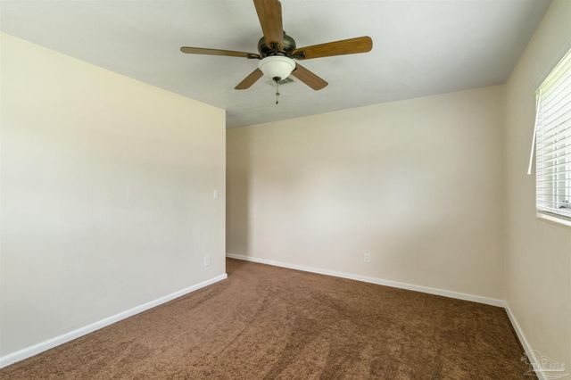14 Nottingham Way, Pensacola, FL 32506