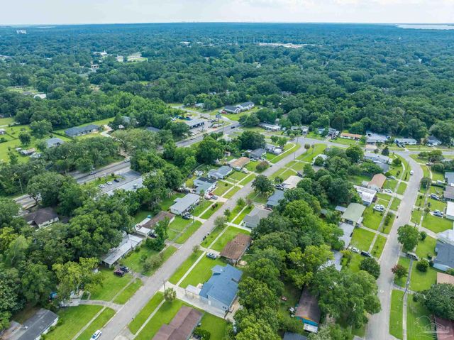 14 Nottingham Way, Pensacola, FL 32506