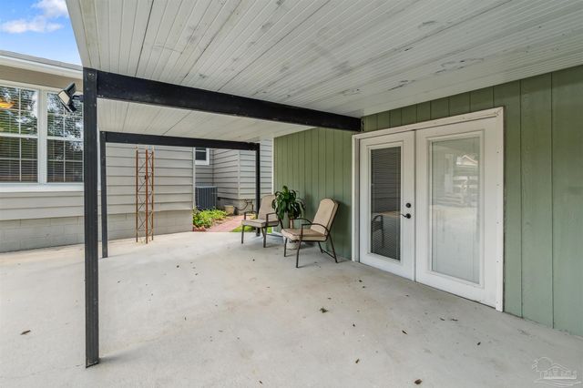 14 Nottingham Way, Pensacola, FL 32506