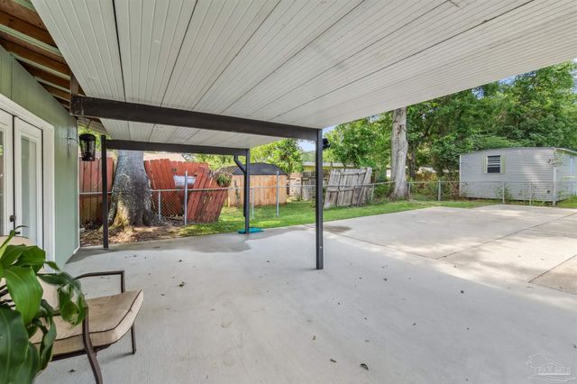 14 Nottingham Way, Pensacola, FL 32506
