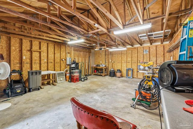14 Nottingham Way, Pensacola, FL 32506