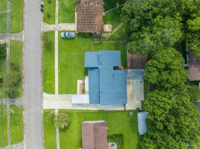 14 Nottingham Way, Pensacola, FL 32506