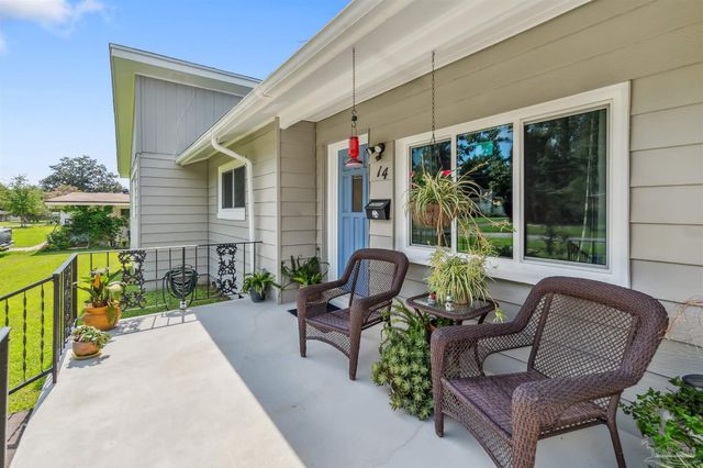 14 Nottingham Way, Pensacola, FL 32506
