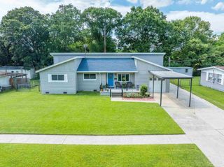 14 Nottingham Way, Pensacola, FL 32506