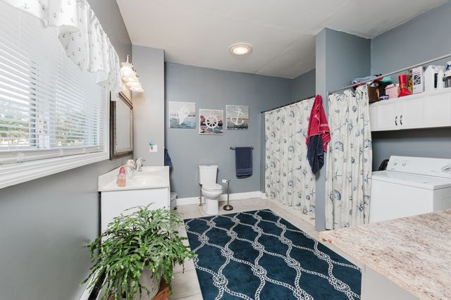 67 Stowell St, New Bedford, MA 02740