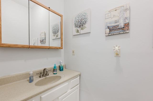 67 Stowell St, New Bedford, MA 02740
