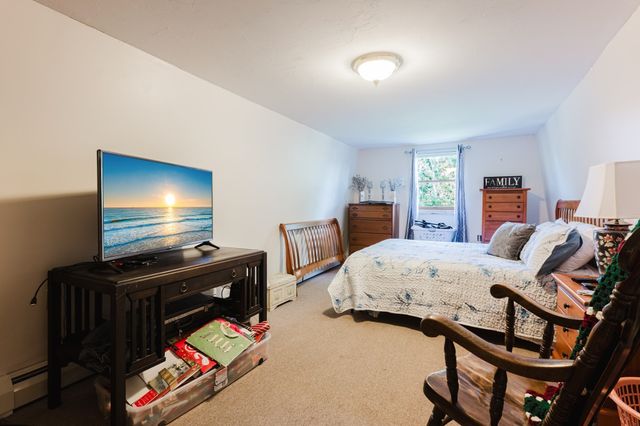 67 Stowell St, New Bedford, MA 02740