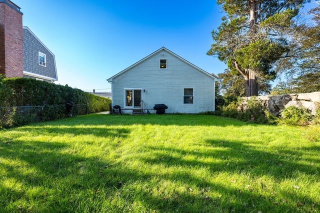 67 Stowell St, New Bedford, MA 02740