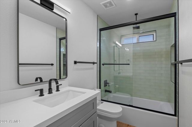 6723 E 1ST Avenue, Scottsdale, AZ 85251