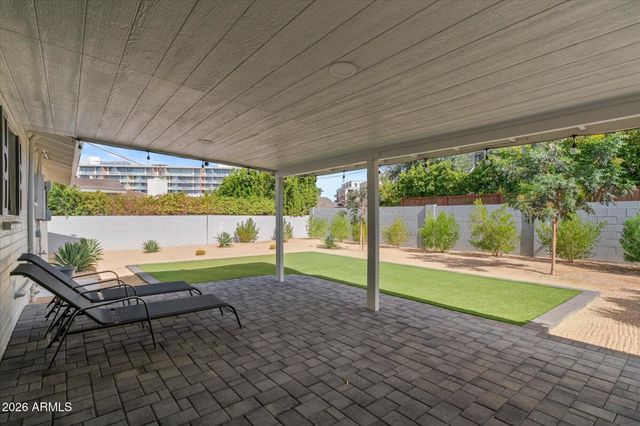 6723 E 1ST Avenue, Scottsdale, AZ 85251