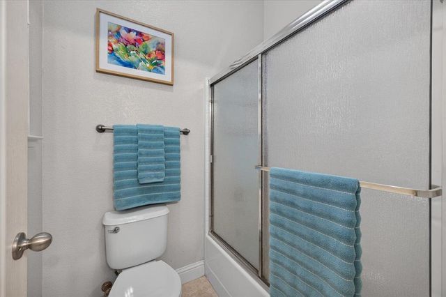 5688 E Christine Avenue, Fresno, CA 93727