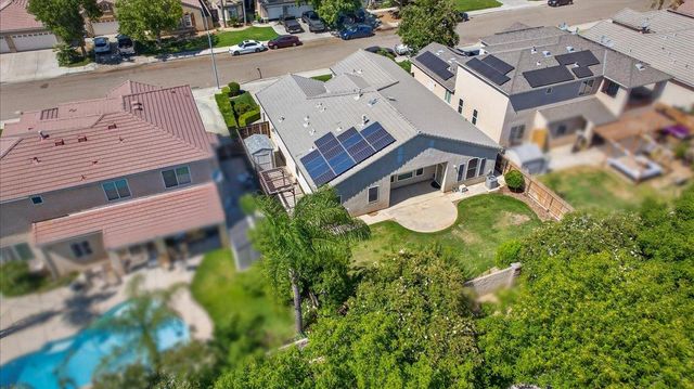 5688 E Christine Avenue, Fresno, CA 93727