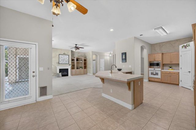 5688 E Christine Avenue, Fresno, CA 93727