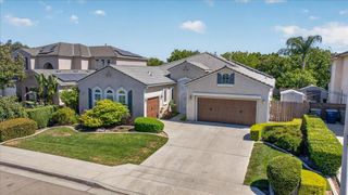 5688 E Christine Avenue, Fresno, CA 93727