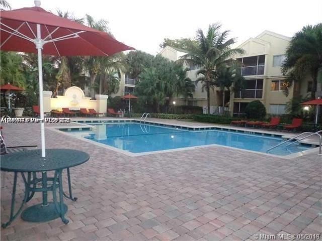 5686 Rock Island Rd 129, Tamarac, FL 33319