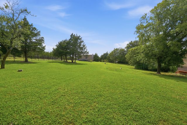 11 Lopez Drive, Sherman, TX 75090
