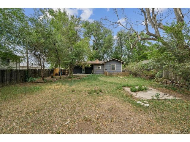 1220 Upham St, Lakewood, CO 80214