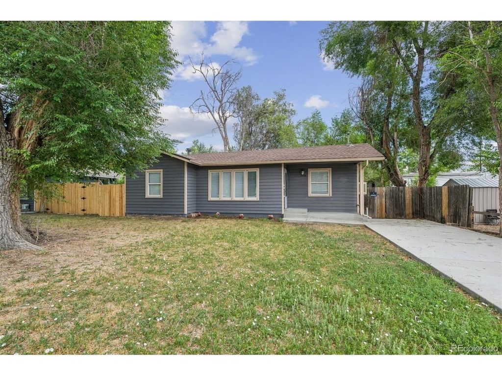 1220 Upham St, Lakewood, CO 80214