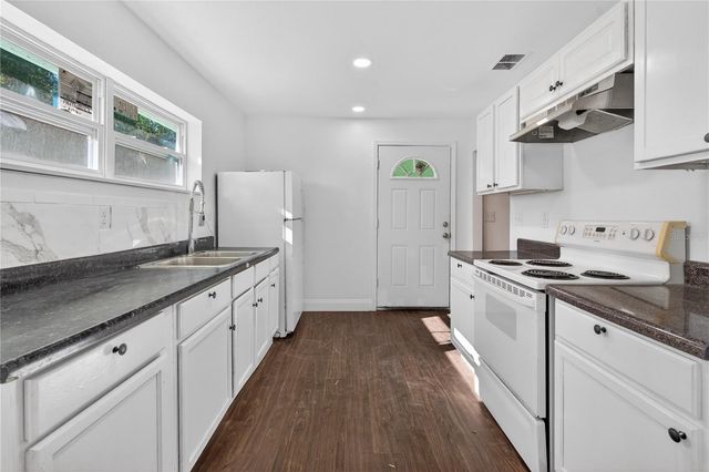 2220 NW 1ST AVENUE, Ocala, FL 34475