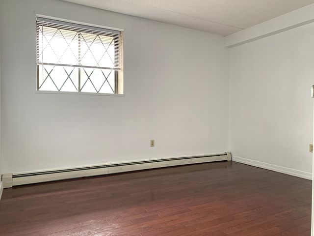 301 Lowell St 34, Somerville, MA 02145