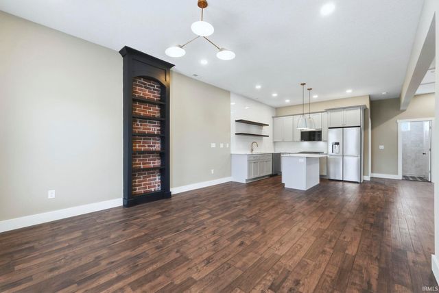 1220 Fairfield Avenue, Fort Wayne, IN 46802