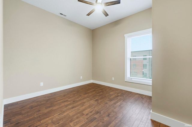 1220 Fairfield Avenue, Fort Wayne, IN 46802