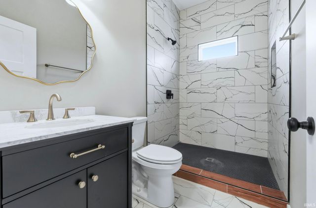 1220 Fairfield Avenue, Fort Wayne, IN 46802