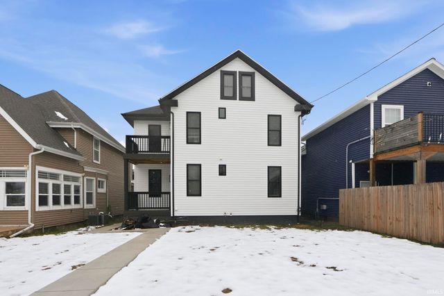 1220 Fairfield Avenue, Fort Wayne, IN 46802