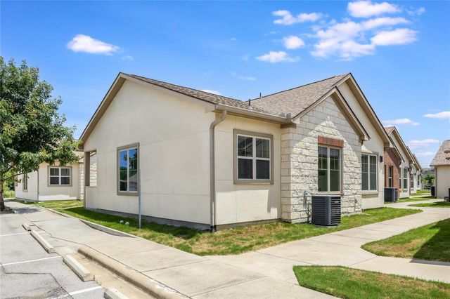 2400 Louis Henna BLVD 201, Round Rock, TX 78664