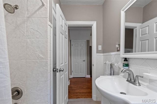 5235 Oleatha Avenue, St Louis, MO 63139